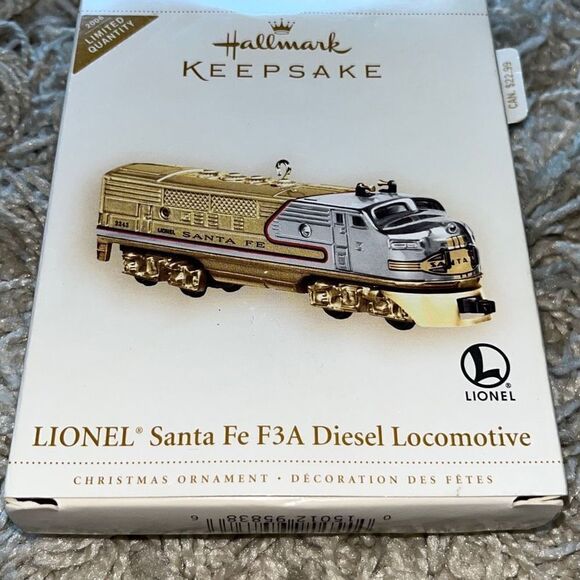 Hallmark Keepsake Ornament Lionel Santa Fe F3A Diesel Locamotive 2006 QXE3233 - Picture 2 of 10